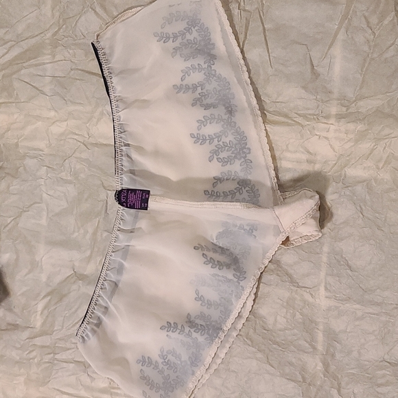 La Senza Embroidered Bra 32D & Flowy Shorts UK10 S - Picture 8 of 16